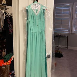 Mint Gianni Bini Maxi size 4